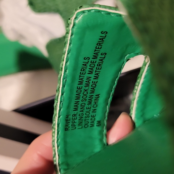 Crown & Ivy Women's Green Slide‎ Sandals Size 6 - Picture 6 of 6